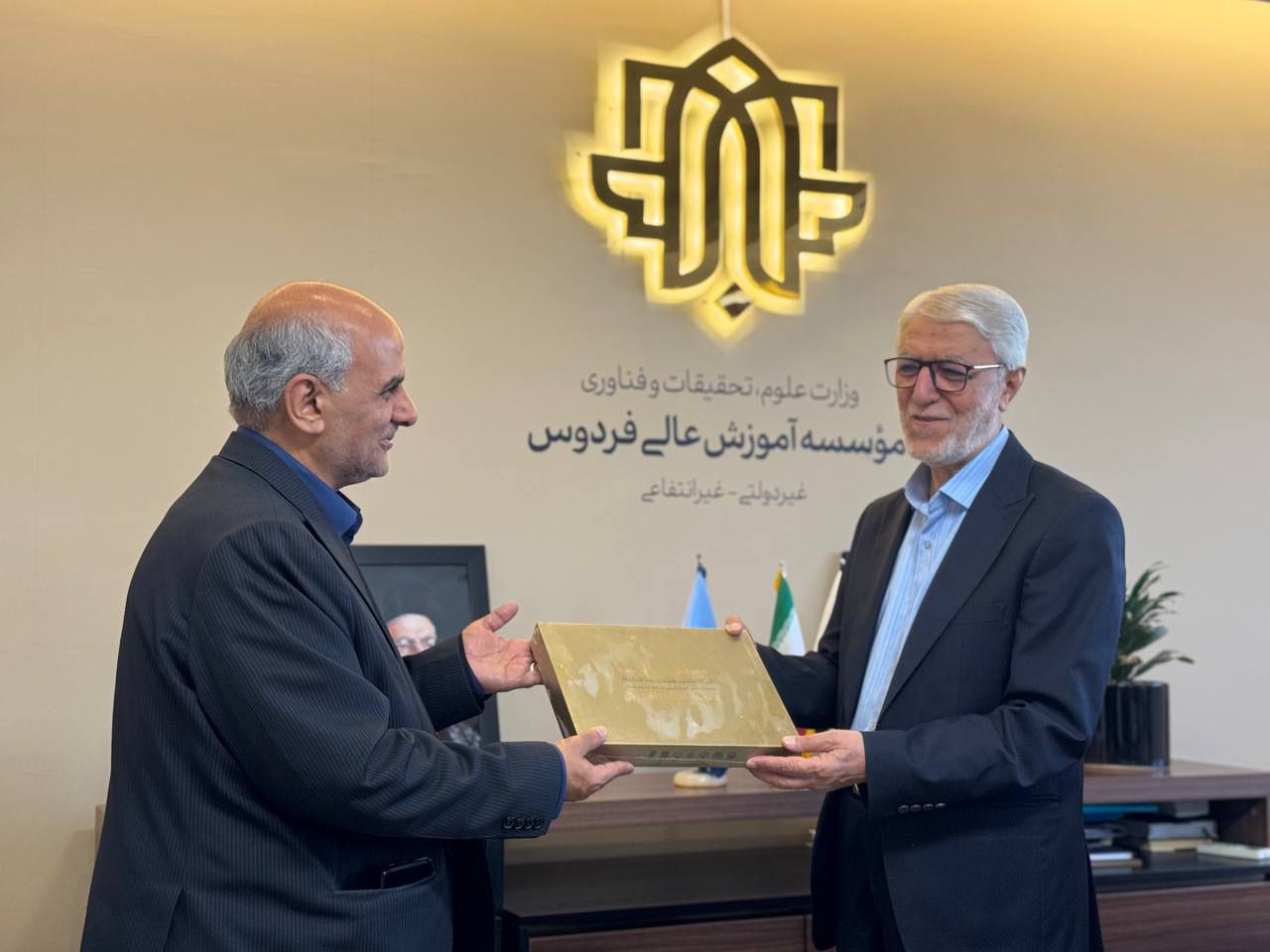 حضور مدیرکل فرهنگ و ارشاد خراسان رضوی در موسسه فردوس؛ آغاز هفته کتاب با بازدیدی الهام‌بخش